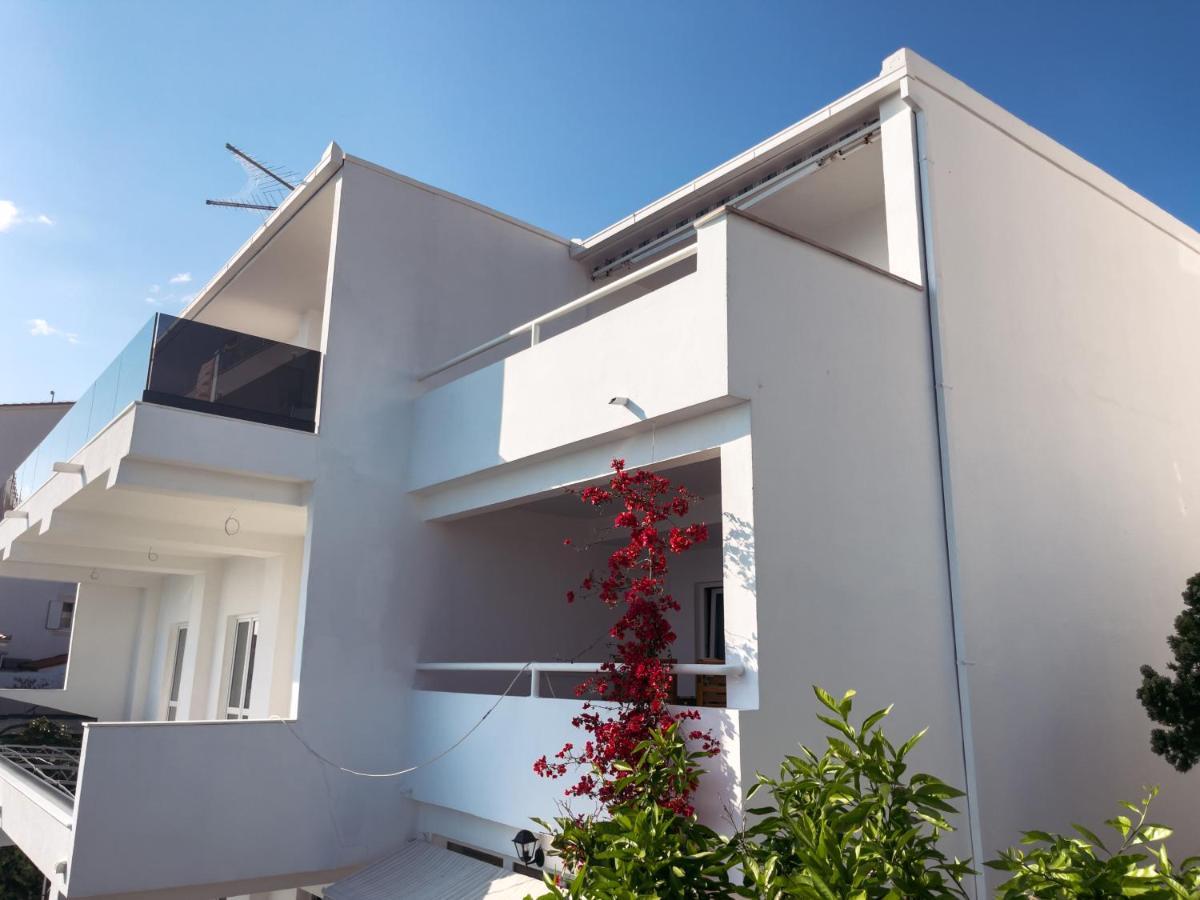 Apartments Goro Podstrana Exterior photo